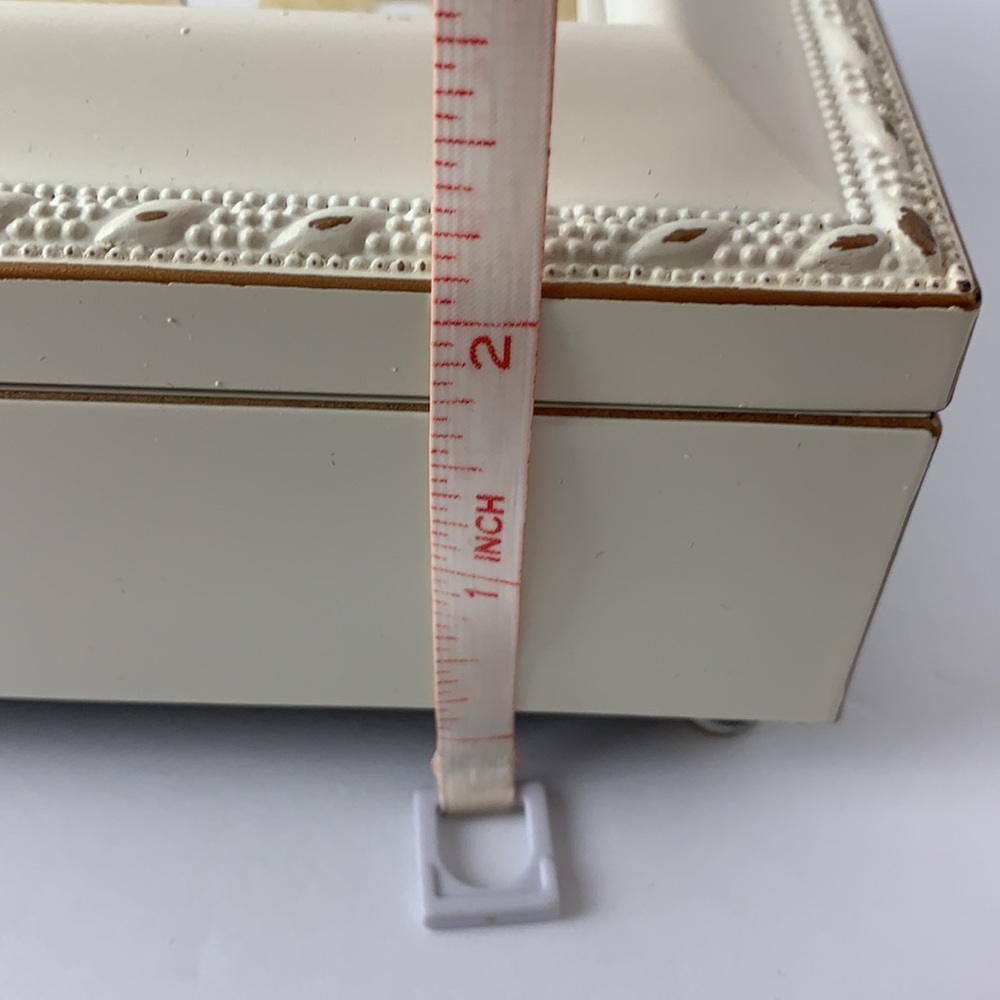 Musical Jewelry Box with Photo Display - Picture 14 of 16
